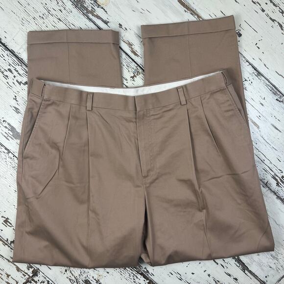 L.L. Bean Comfort Waist  Dress pant men’s 42x32 khaki pleated - Picture 2 of 7